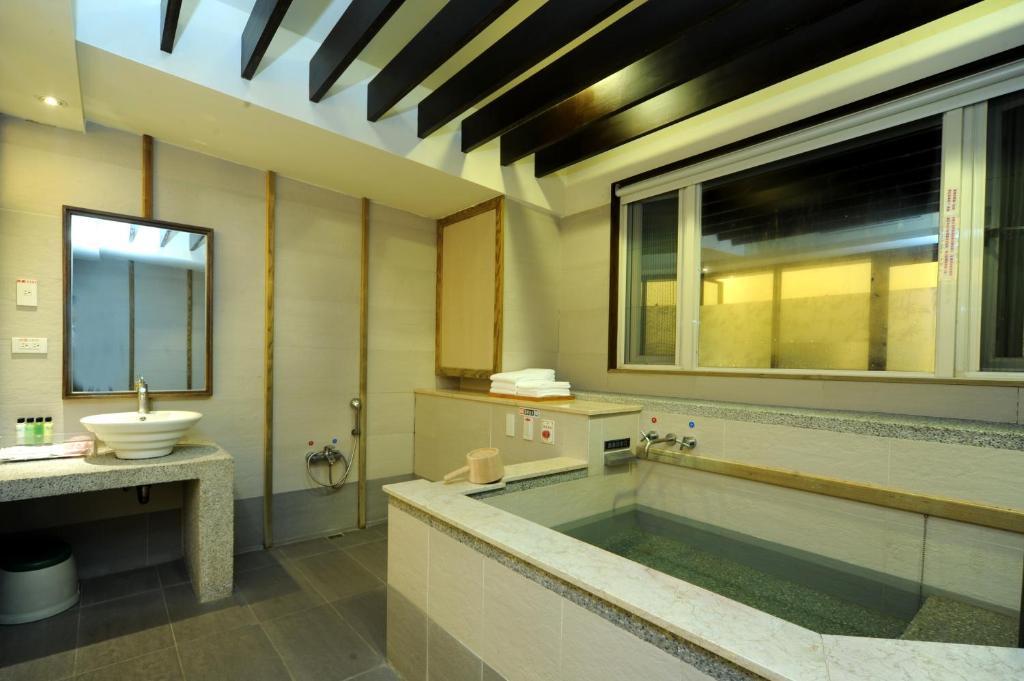 Chat Hot Spring Resort Keelung Exterior photo