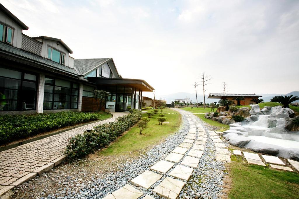Chat Hot Spring Resort Keelung Exterior photo