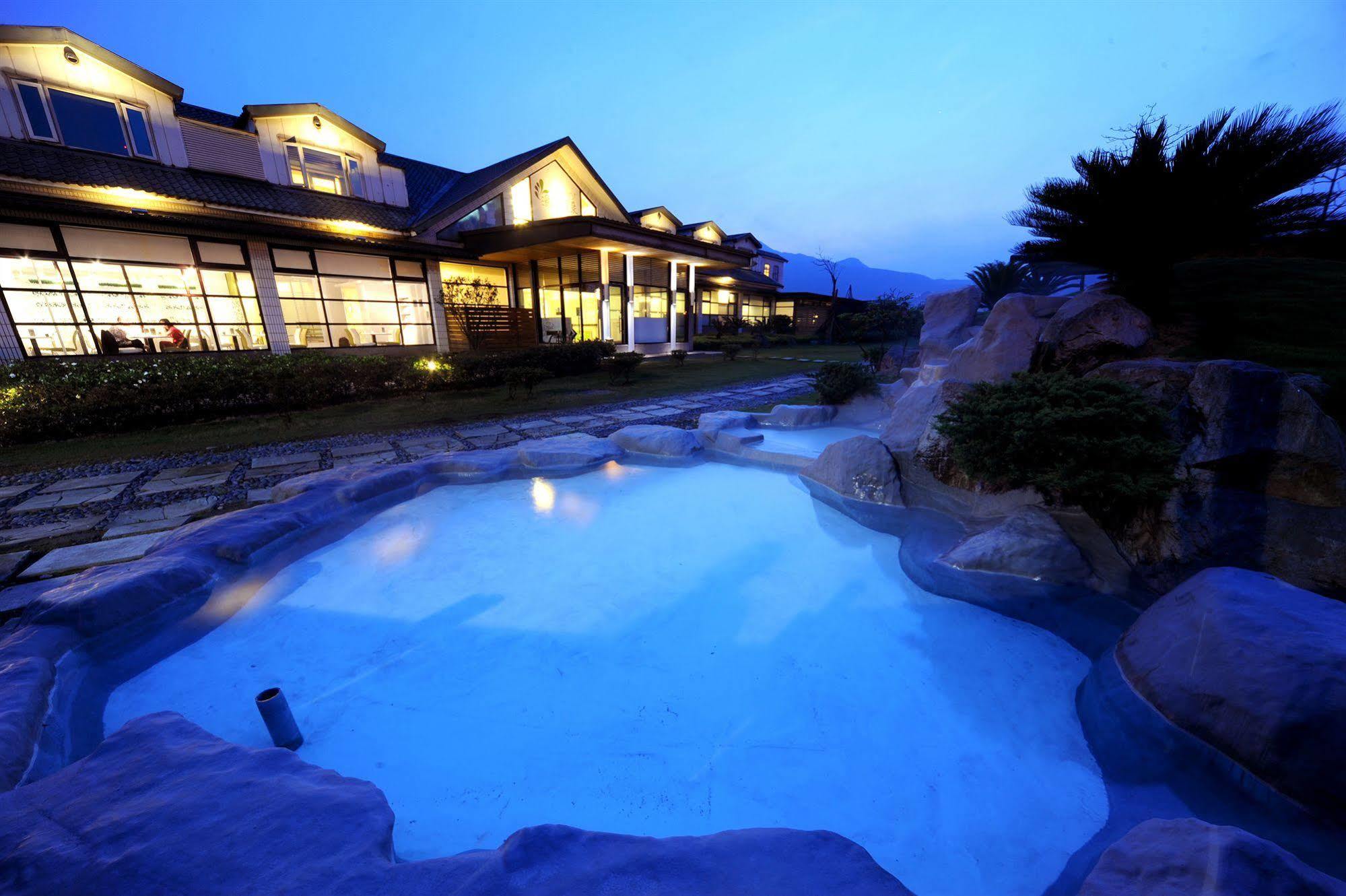 Chat Hot Spring Resort Keelung Exterior photo